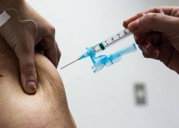 Conselho Regional de Farmácia defende prioridade de vacinação aos farmacêuticos